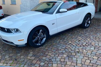 Ford Mustang 97.459 km 16.000 &euro; Untermeitingen 86836