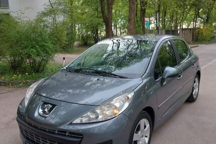 Peugeot 207 114.000 km 2.500 &euro; München 81925