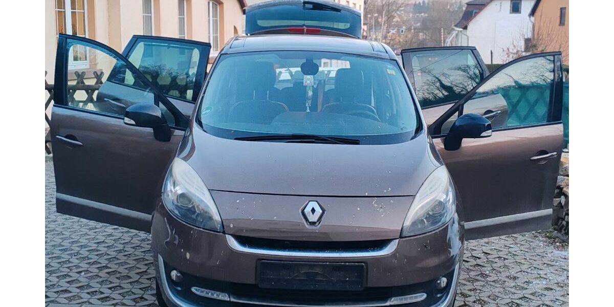 Renault Scenic 243.809 km 4.300 &euro; Dornburg-Camburg 07774