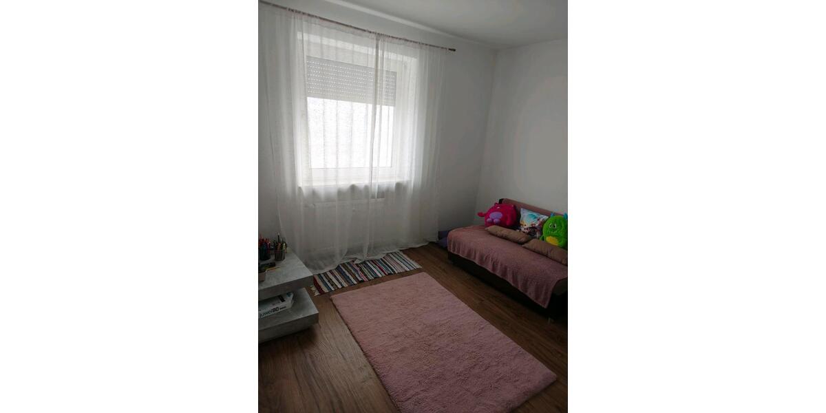 Etagenwohnung Burghausen - 4 Zimmer, 84 m&sup2;, 1.500&euro; | Angebot:26366359