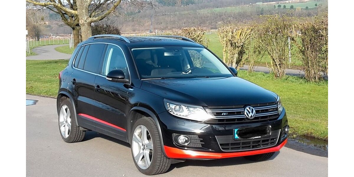 VW Tiguan 98.000 km 12.900 &euro; Beverungen 37688