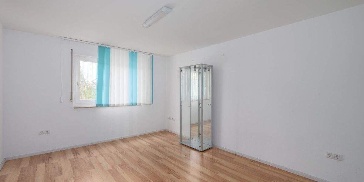 Einfamilienhaus Birkenfeld - 6 Zimmer, 218 m&sup2;, 690.000&euro; | Angebot:24860354