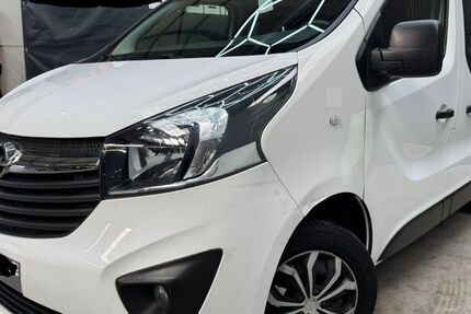 Opel Vivaro 139.000 km 13.999 &euro; Düren 52353