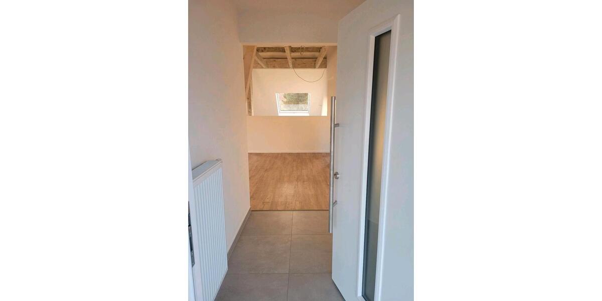 Dachgeschoßwohnung Schellerten - 3 Zimmer, 79 m&sup2;, 1.140&euro; | Angebot:26412857