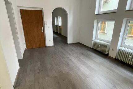 Wohnung Neustadt an der Waldnaab - 4 Zimmer, 118 m&sup2;, 1.000&euro; | Angebot:24753437