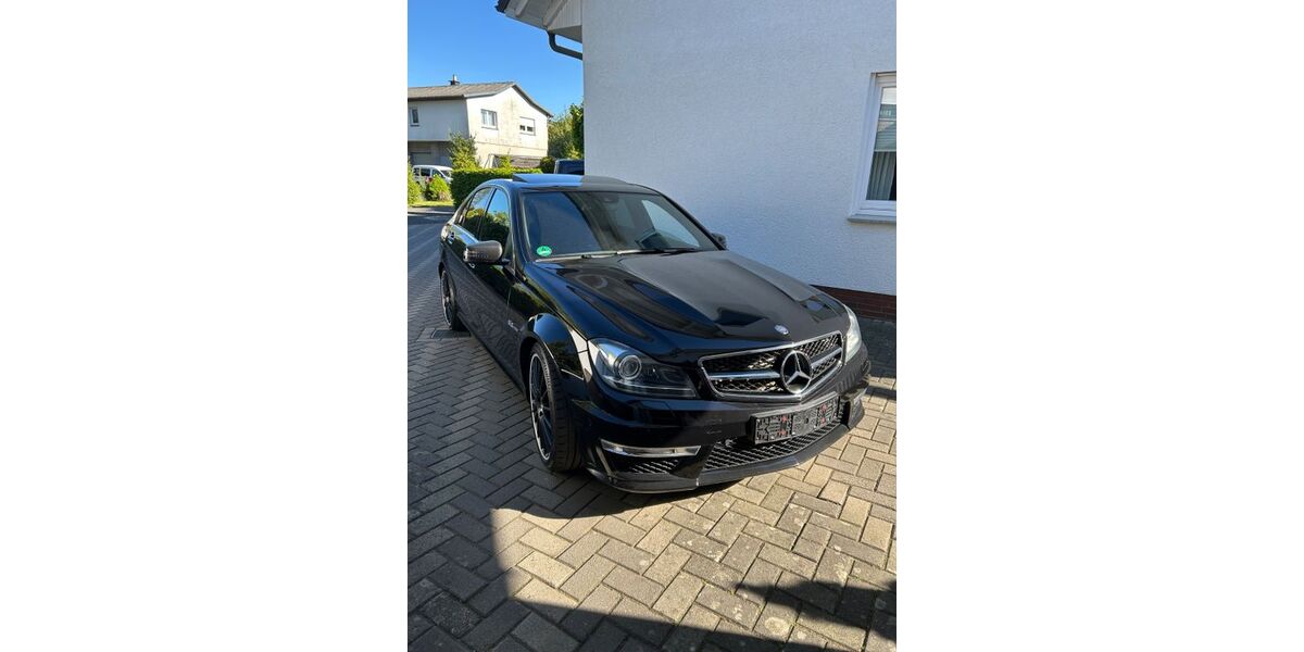 Mercedes-Benz C 63 AMG 98.946 km 49.950 &euro; Wildeshausen 27793