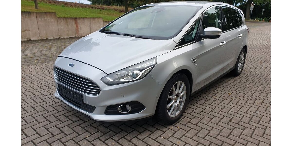 Ford S-Max 274.235 km 5.600 &euro; Chemnitz 09112