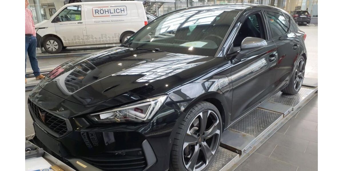 Cupra Leon 37.896 km 22.190 &euro; Nabburg 92507