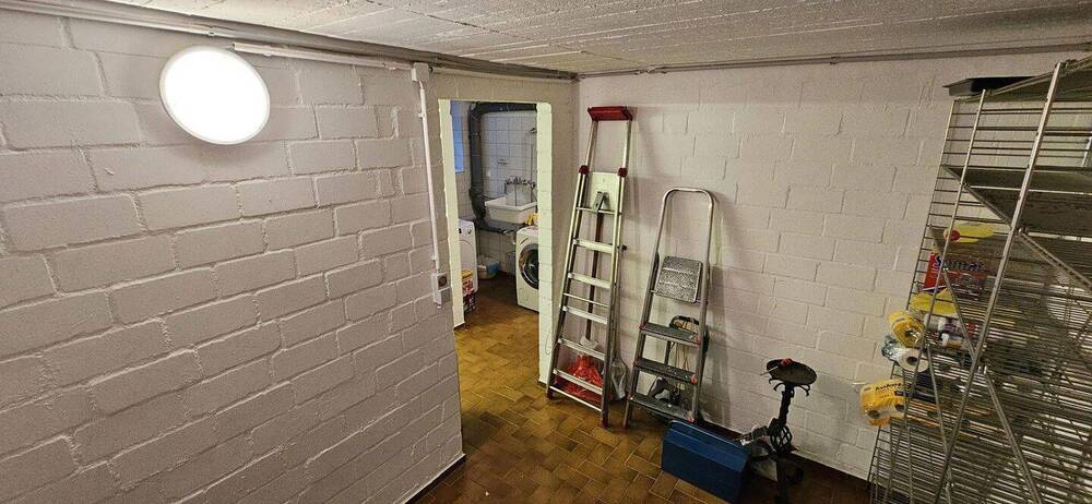 Doppelhaushälfte saniert mit Garten und Garage