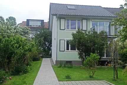 Haus Meersburg - 5 Zimmer, 130 m&sup2;, 2.090&euro; | Angebot:25162825
