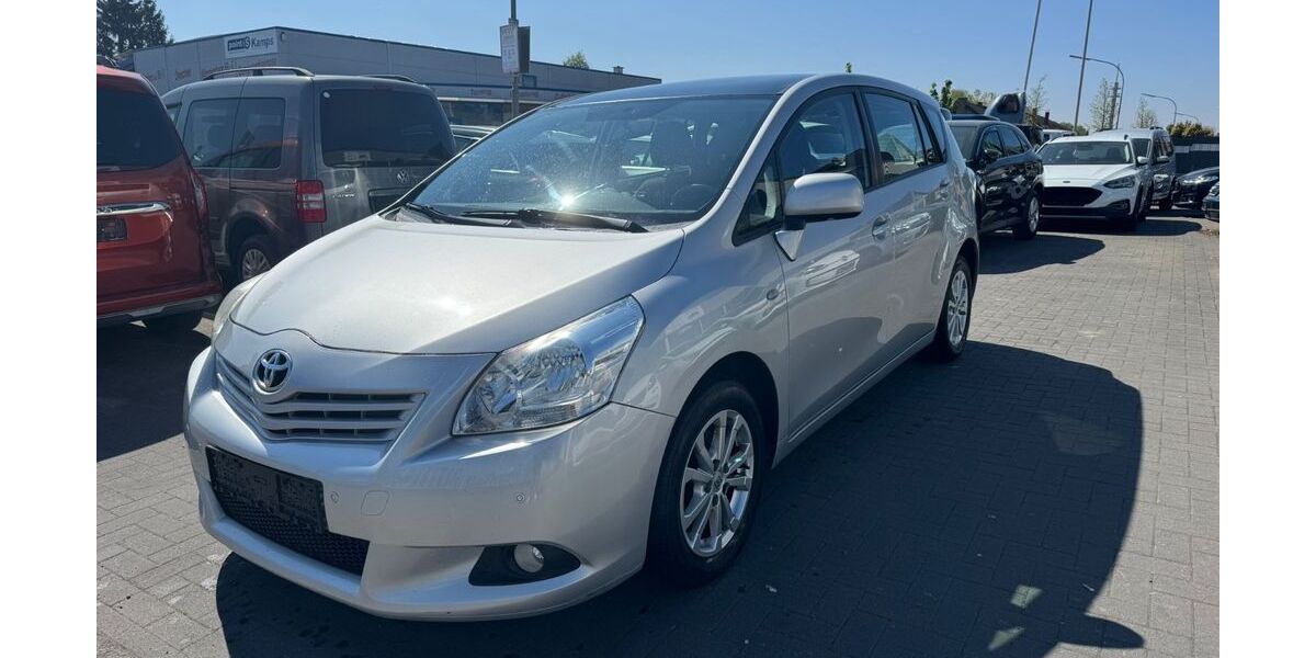 Toyota Verso 150.000 km 4.900 &euro; Ahaus 48683