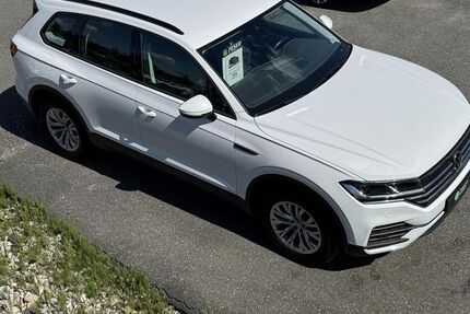 VW Touareg 142.990 km 33.950 &euro; Roth 91154