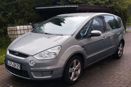 Ford S-Max 210.000 km 3.800 &euro; Lemgo 32657