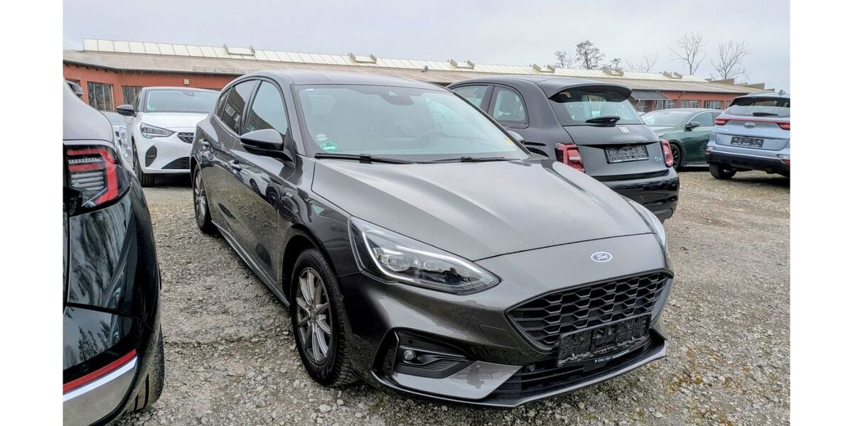 Ford Focus 72.561 km 16.990 &euro; Braunschweig 38126