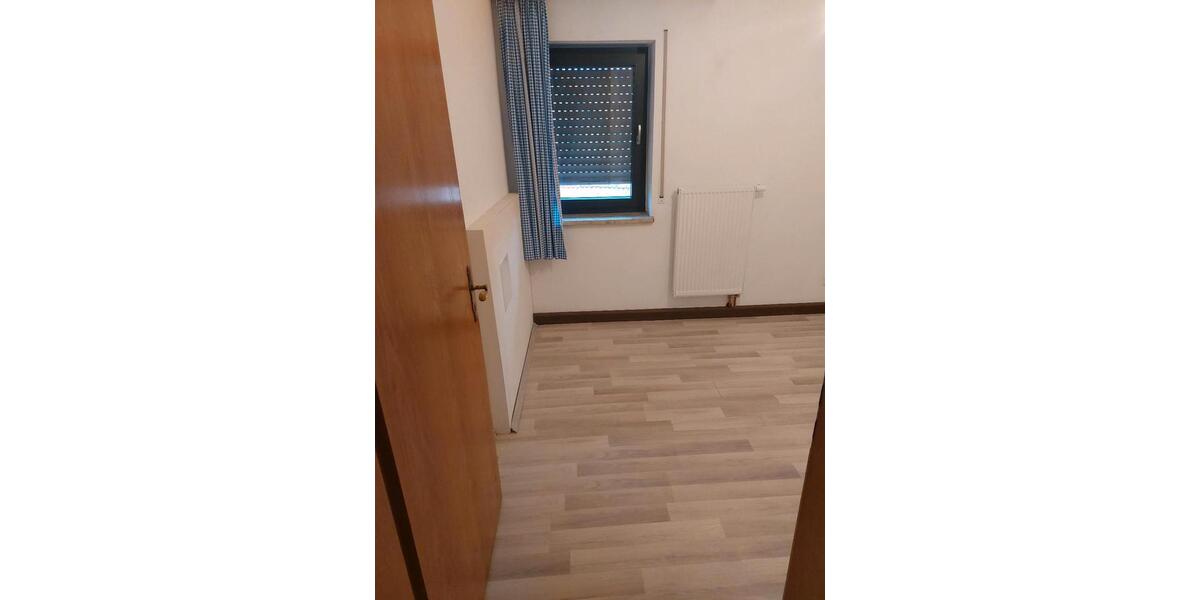 4 Zimmer Wohnung ab sofort zu vermieten zimmer