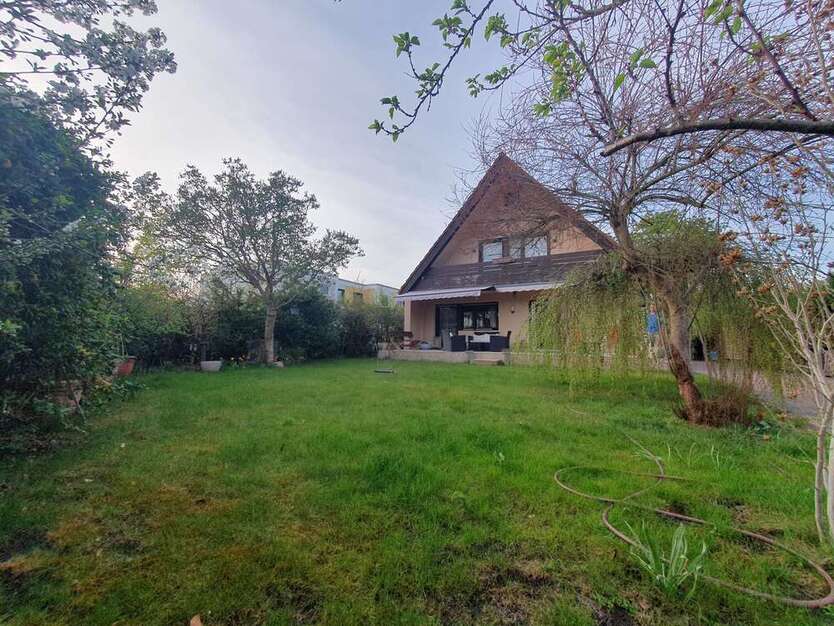 Haus zum Kaufen in Berlin 650.000 € 142 m²