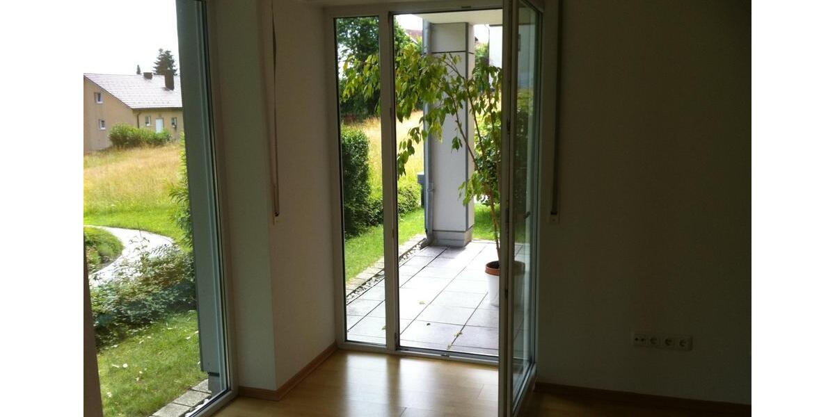 Verkaufe helle 2 Zimmer Wohnung in Hauzenberg EG Juli August 26 2 zimmer