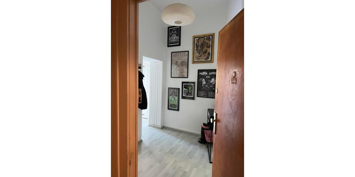 Etagenwohnung Wiesbaden Biebrich - 2 Zimmer, 67 m&sup2;, 1.060&euro; | Angebot:26680426
