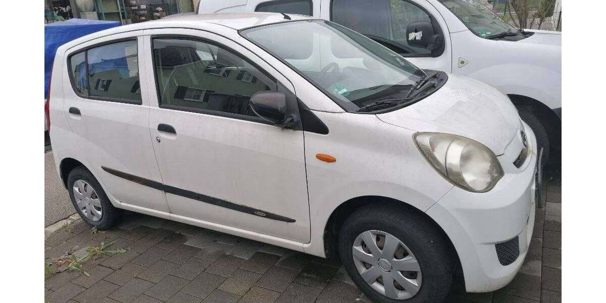 Daihatsu Cuore 73.400 km 2.600 &euro; Krumbach (Schwaben), St 86381