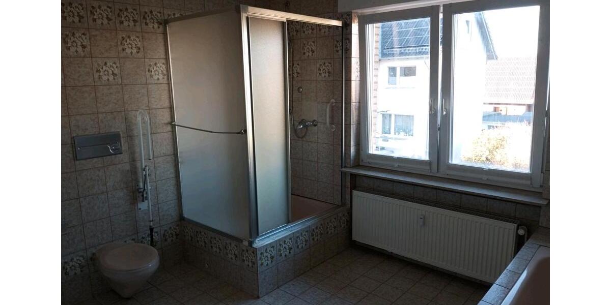 Etagenwohnung Anröchte - 2 Zimmer, 85 m&sup2;, 750&euro; | Angebot:25307130