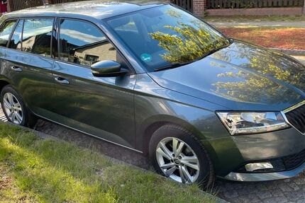 Skoda Fabia 77.000 km 10.600 &euro; Falkensee 14612