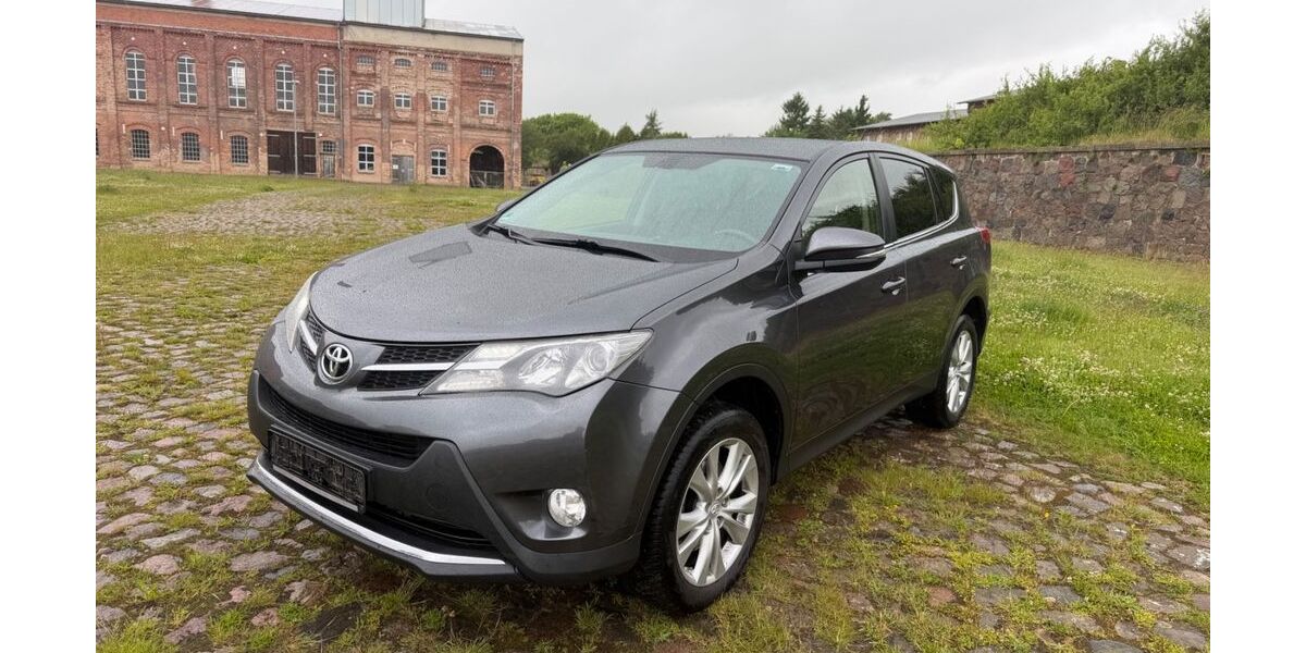 Toyota RAV 4 286.074 km 9.900 &euro; Tessin 18195