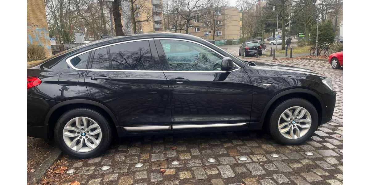 BMW X4 266.000 km 12.999 &euro; Berlin 13359