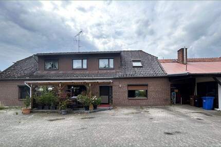 Wohn- und Geschäftshaus in Müden zimmer