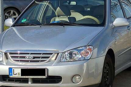 Kia Cerato 237.658 km 1.300 &euro; leipzig 04103