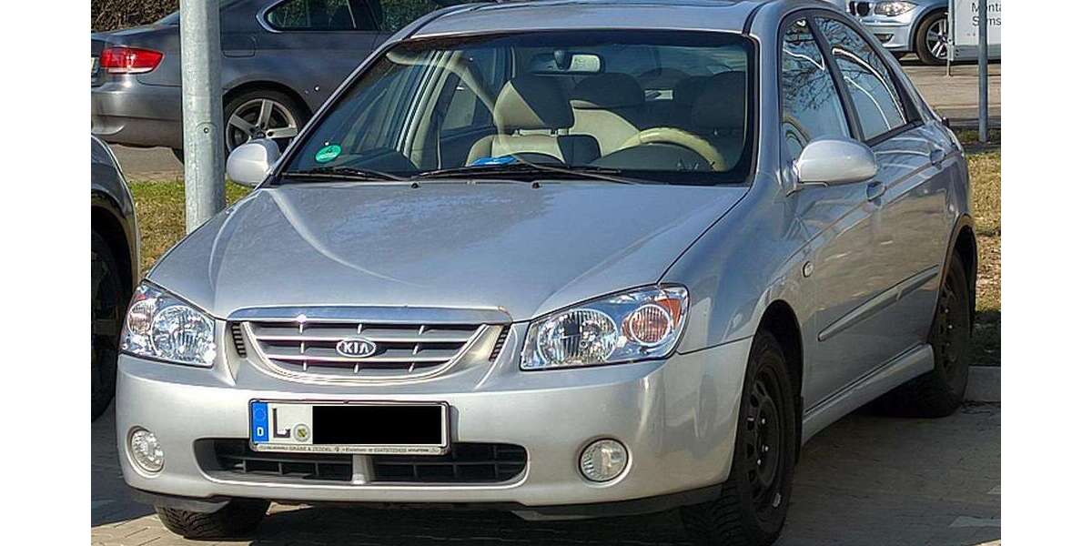 Kia Cerato 237.658 km 1.300 &euro; leipzig 04103