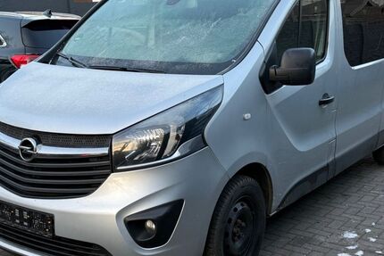 Opel Vivaro 496.000 km 6.900 &euro; Berlin 12351