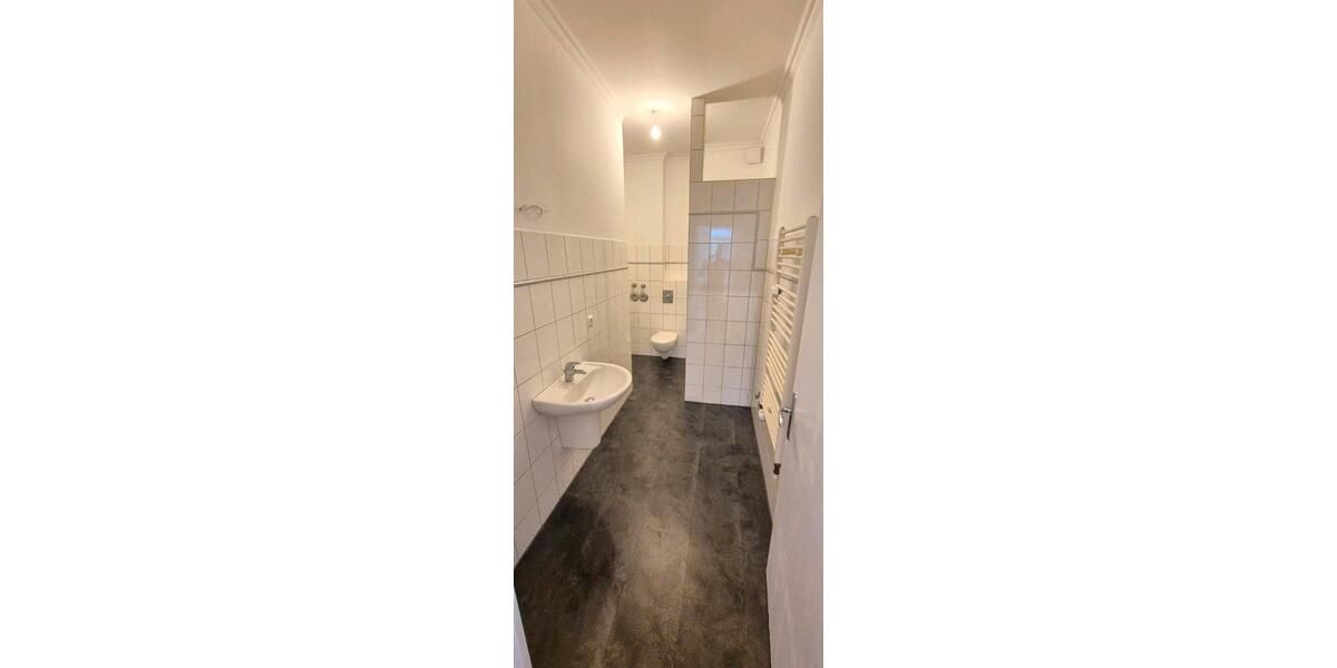 Hochparterre Neumünster - 4 Zimmer, 118 m&sup2;, 1.195&euro; | Angebot:26169851
