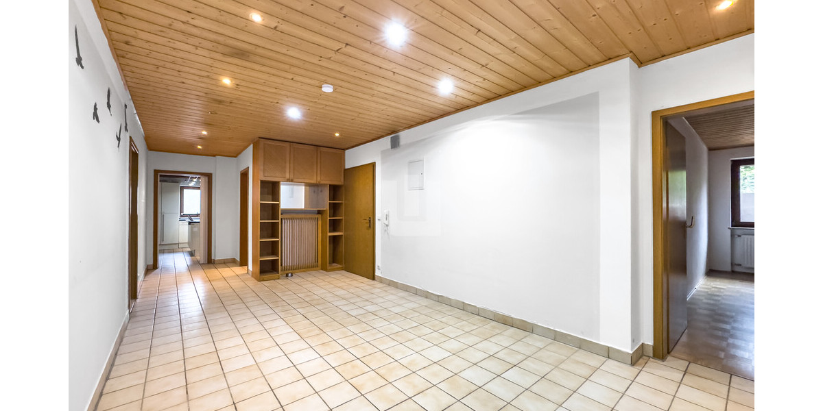 WINDISCH IMMOBILIEN – Gewerbeimmobilie mit vier Büros und einer Wohnung - ideal für den Mittelstand 10.5 zimmer