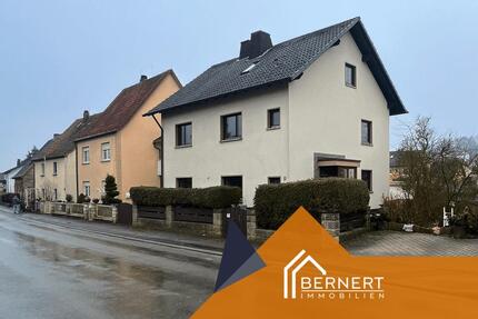 Haus Michelau in Oberfranken - 7 Zimmer, 200 m&sup2;, 3.000&euro; | Angebot:23879666