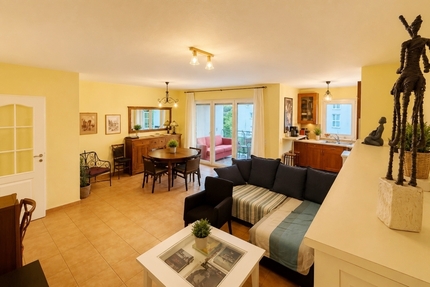 Großzügige 5-Zimmer-Wohnung mit zwei Balkonen, Aufzug und Tiefgarage in begehrter Lage am Rebstockpark - Wohnung Frankfurt am Main Bockenheim | Angebot:26844880