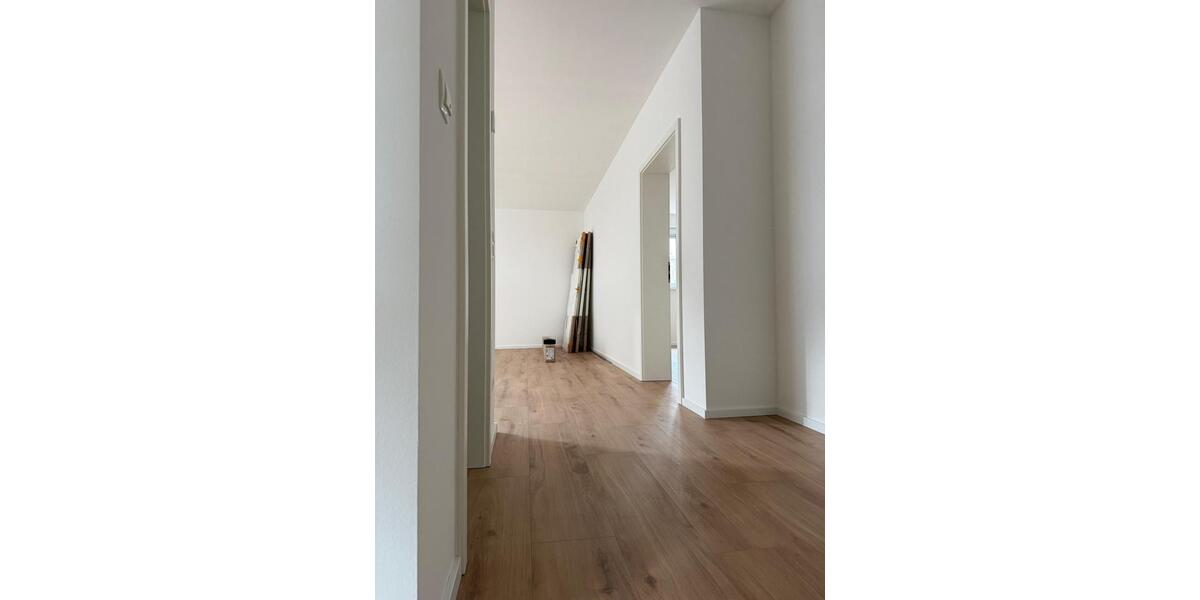 Erdgeschoßwohnung Großmaischeid - 3 Zimmer, 90 m&sup2;, 1.360&euro; | Angebot:26647776