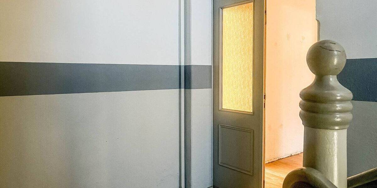 Etagenwohnung Naumburg (Saale) Naumburg - 3 Zimmer, 105 m&sup2;, 160.000&euro; | Angebot:25746056