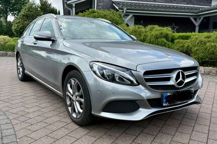 Mercedes-Benz 220 159.860 km 14.800 &euro; Nübbel 24809