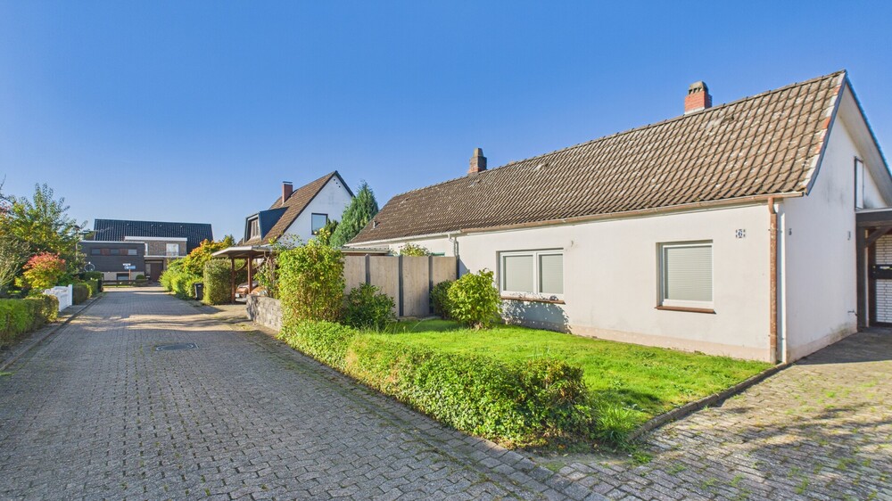 Mit 3D: Charmantes Einfamilienhaus in Buxtehude modernisiert zentrale Lage ideal für Paare & kleine Familien - Doppelhaushälfte Buxtehude | Angebot:26004357