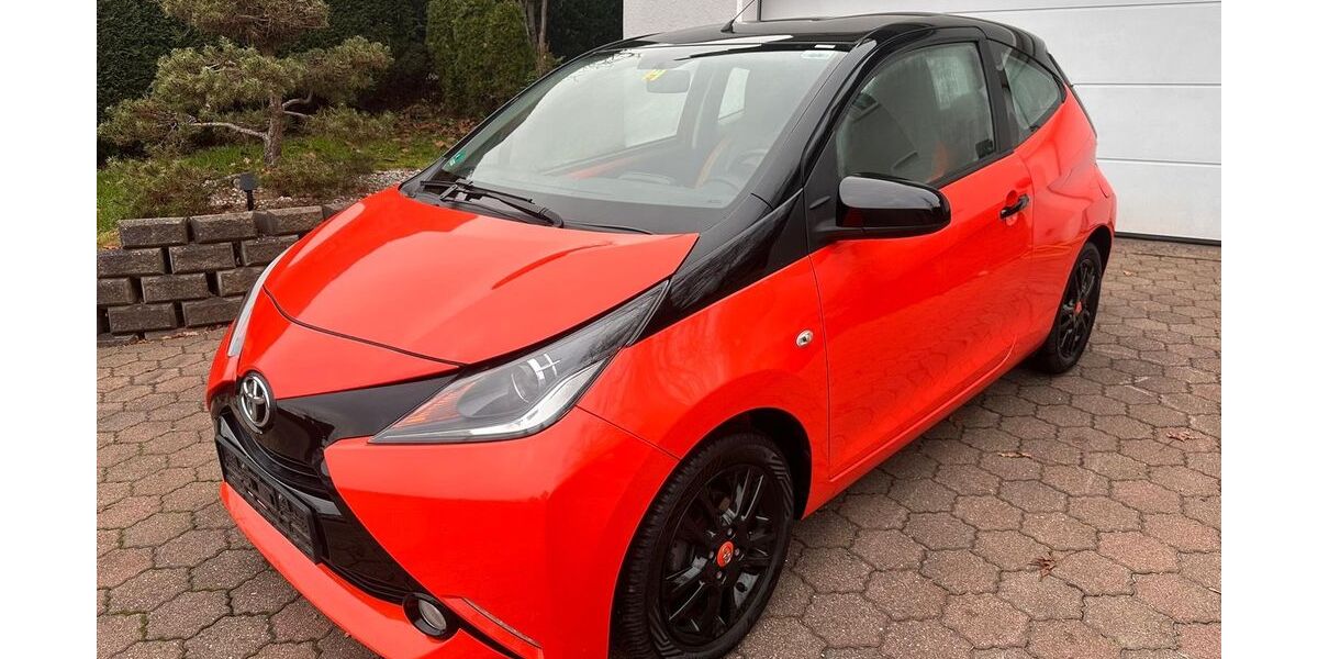 Toyota Aygo (X) 61.144 km 7.490 &euro; Bliesen (St. Wendel) 66606