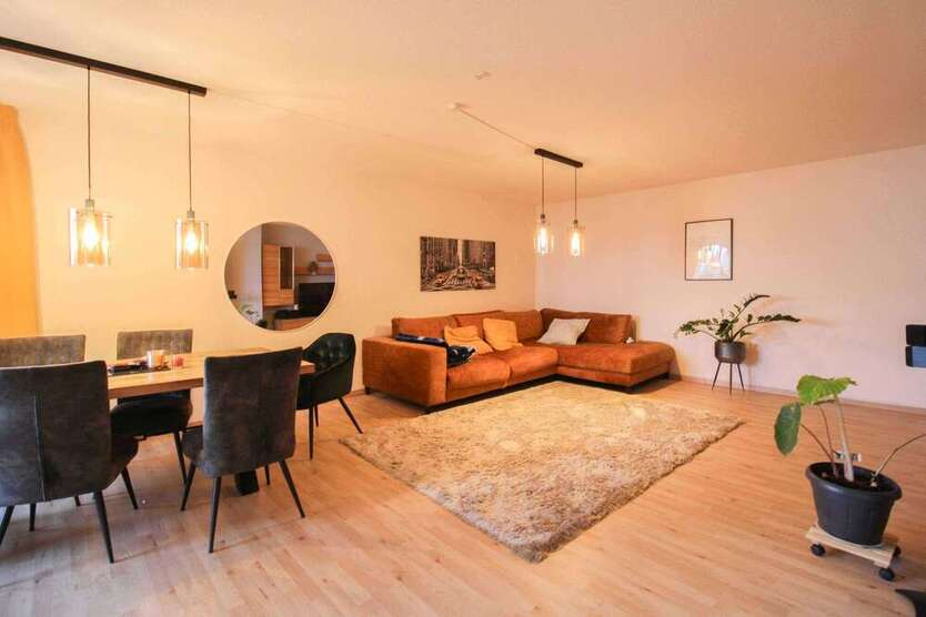 Wohnung zum Kaufen in Düsseldorf 290.000 € 80.5 m²