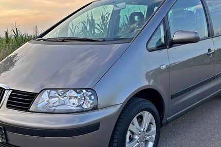 Seat Alhambra 40.000 km 14.800 &euro; Karlsbad 76307