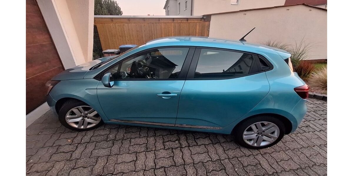 Renault Clio 90.077 km 10.900 &euro; Döbeln 04720