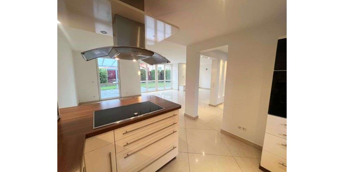 Haus zum Mieten in Wallau 3.300 € 218 m² 6 zimmer