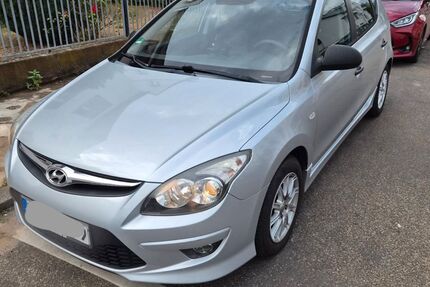 Hyundai i30 198.000 km 2.650 &euro; Hanau 63452