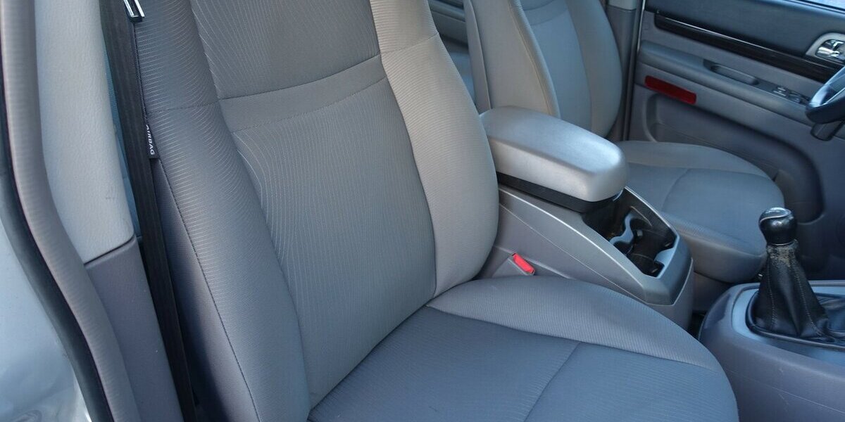 SsangYong Rodius 7-Sitzer Sitzheizung Ganzjahresreifen Alu 129.400 km 7.950 &euro; Neumarkt/OPf 92318