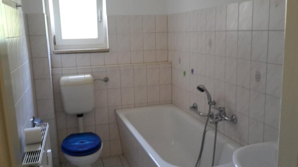 Etagenwohnung Apolda - 2 Zimmer, 60 m&sup2;, 450&euro; | Angebot:26549026
