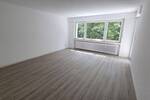 NEUES Wohngefühl - frisch modernisierte 3 Zimmer + Süd-Balkon in grüner Lage, neuer Boden, neues Bad