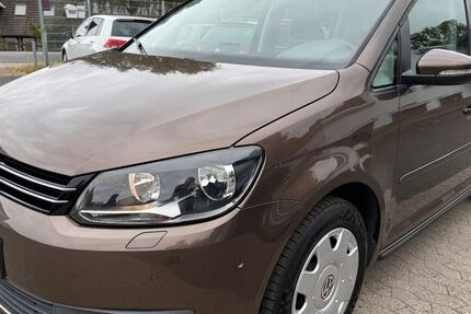 VW Touran 130.000 km 10.200 € Lehre 38165