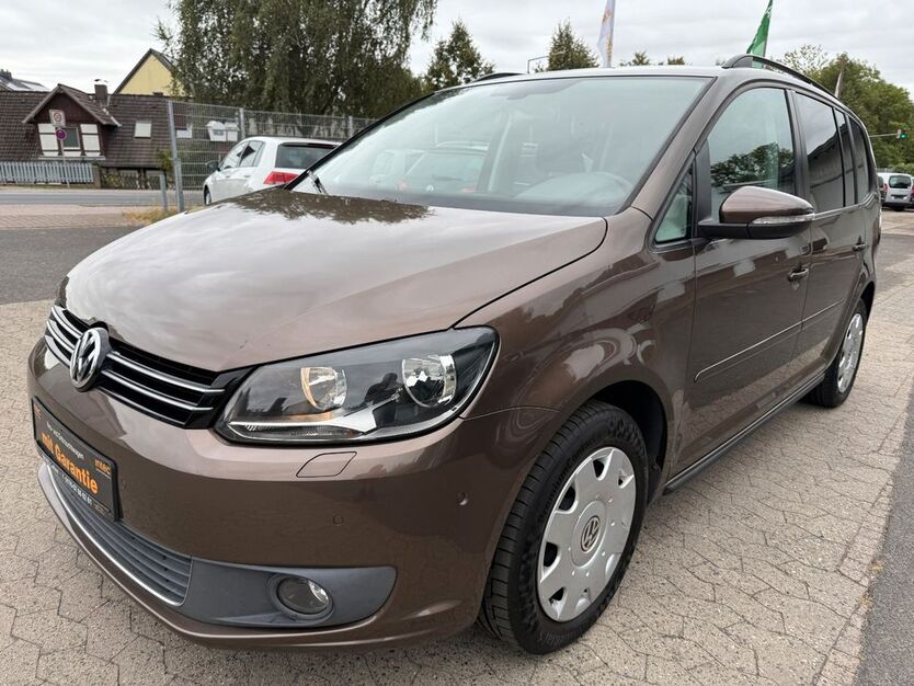 VW Touran 130.000 km 10.200 € Lehre 38165